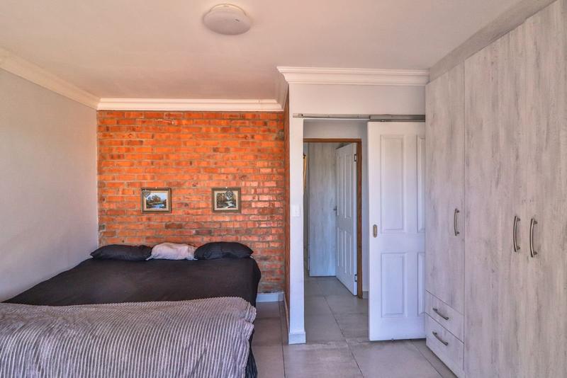 6 Bedroom Property for Sale in Dana Bay Western Cape